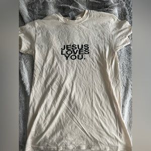 Jesus Loves You tshirt unisex